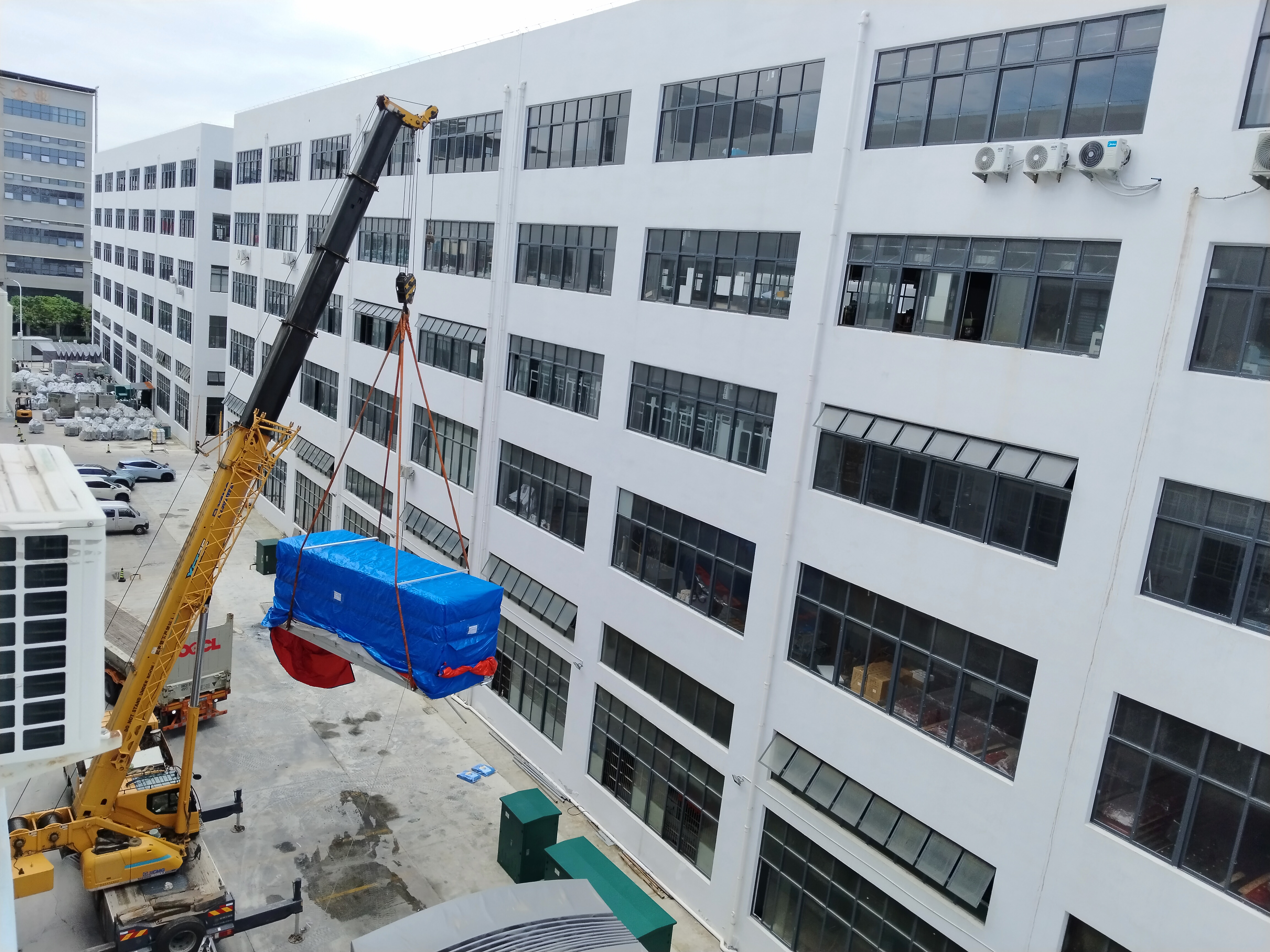 Giao hàng thiết bị chuyển đổi KYN28 cho dự án Trung tâm dữ liệu Hoa Kỳ